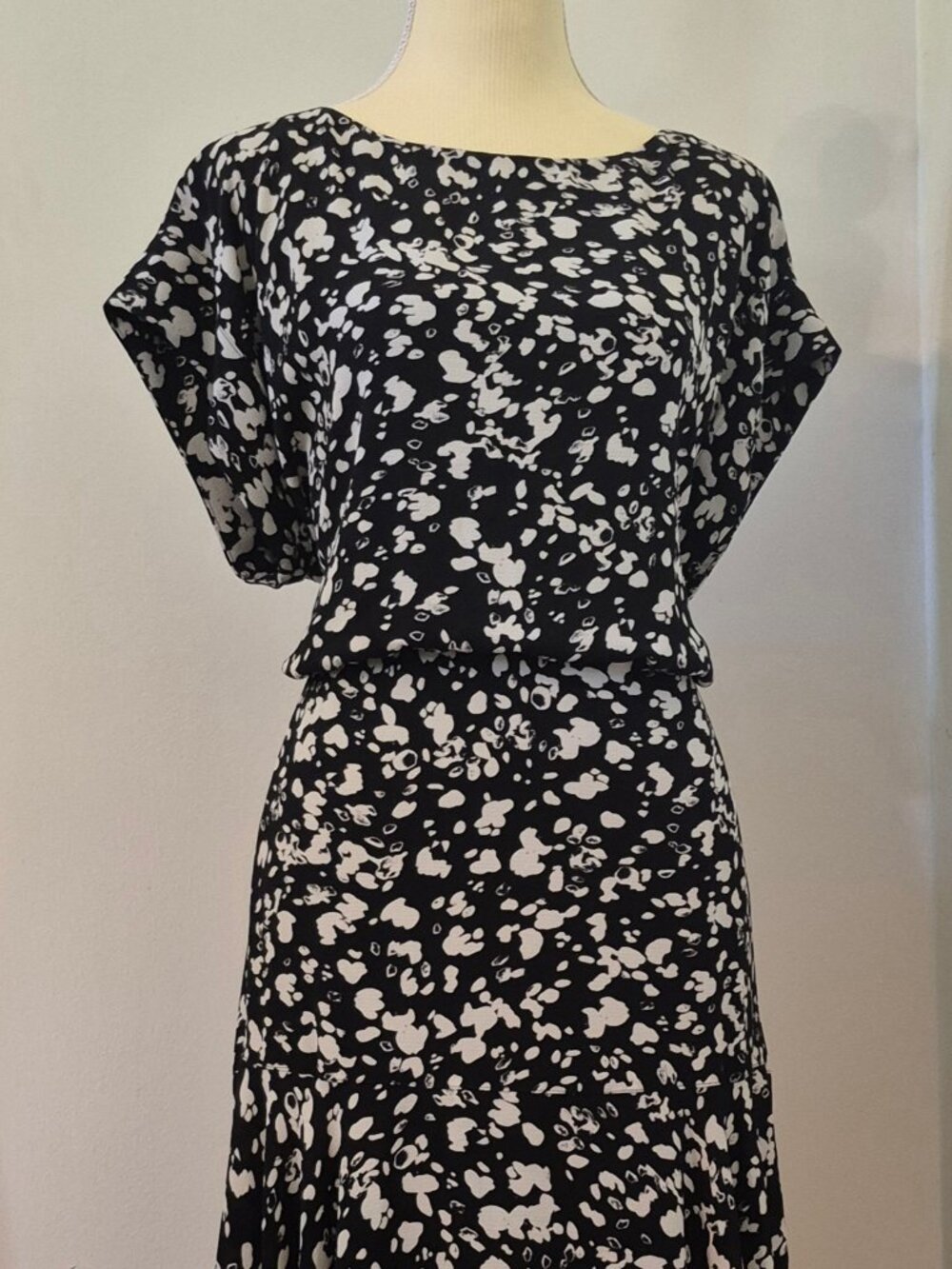 Vince Camuto Abstract Midi Handkerchief Hem Black Dress 14 Stretch Wedding